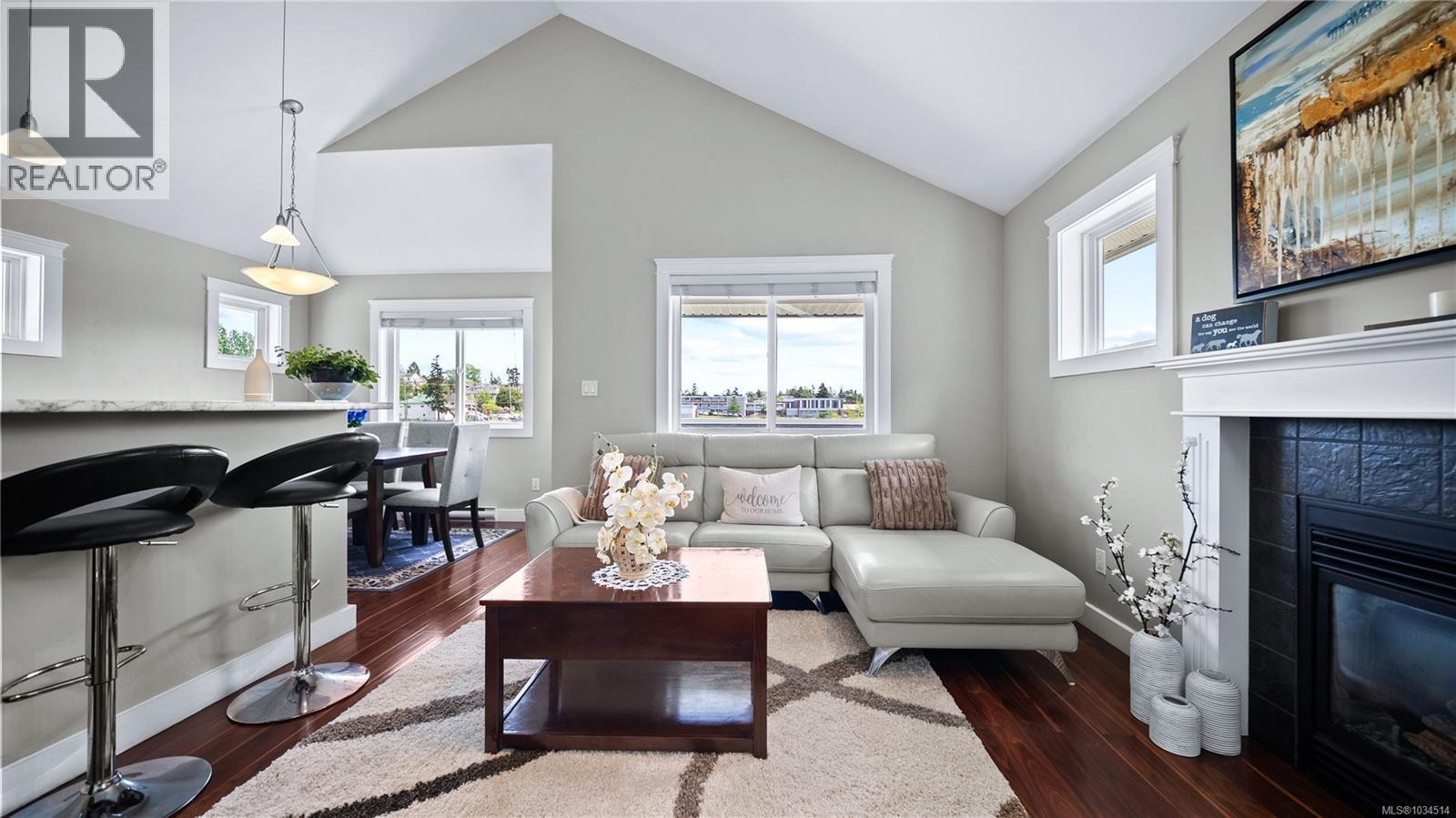 #5 921 Colville Rd - 7