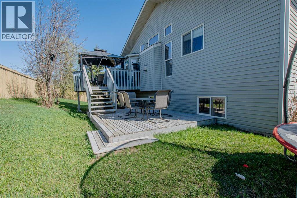 7110 90 Street - 22