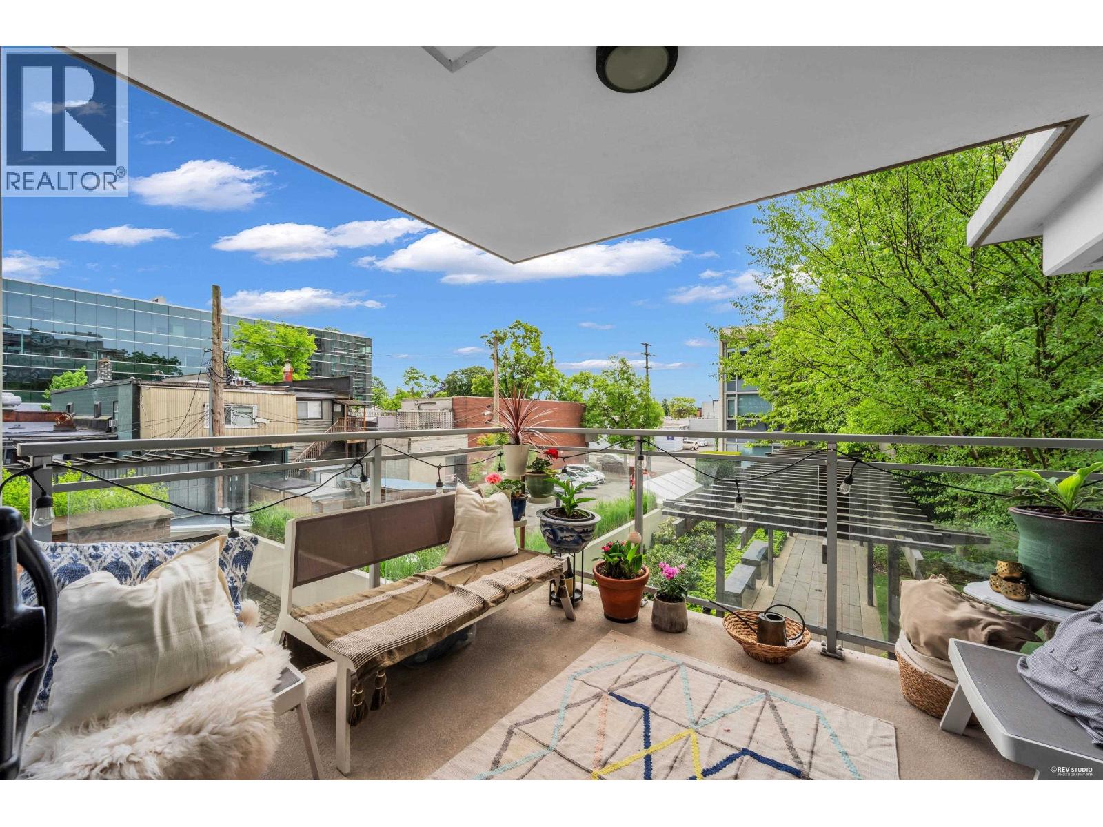 201 608 BELMONT STREET, New Westminster
