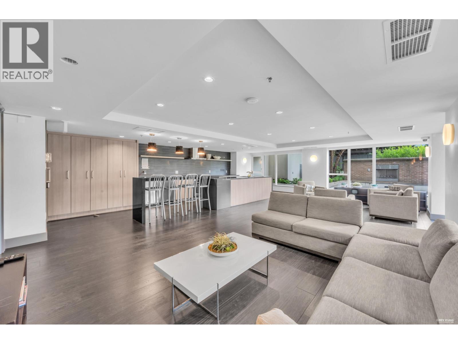 201 608 BELMONT STREET, New Westminster