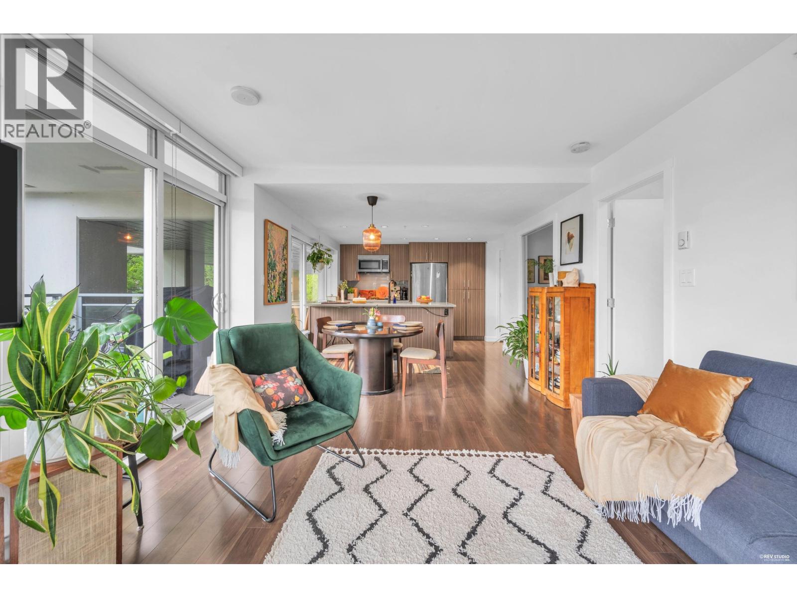 201 608 BELMONT STREET, New Westminster