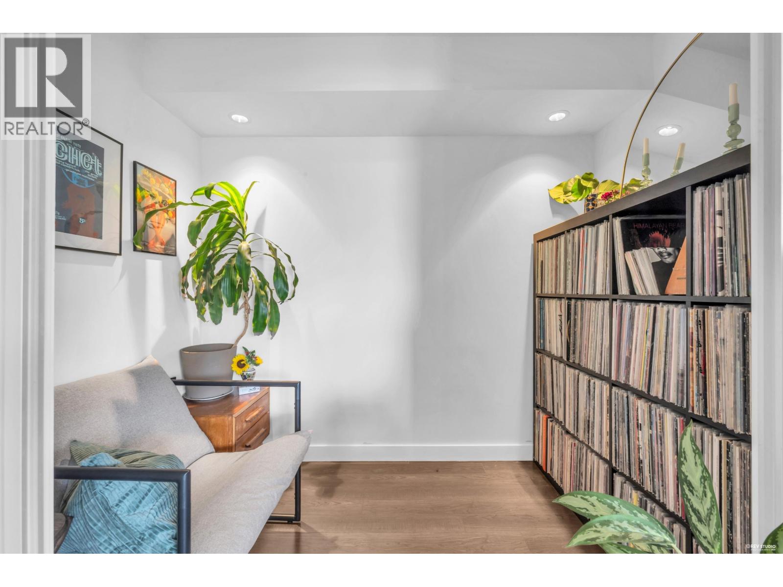 201 608 BELMONT STREET, New Westminster