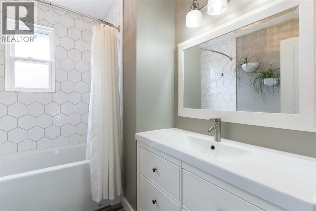 121 Mountain Street, Cochrane