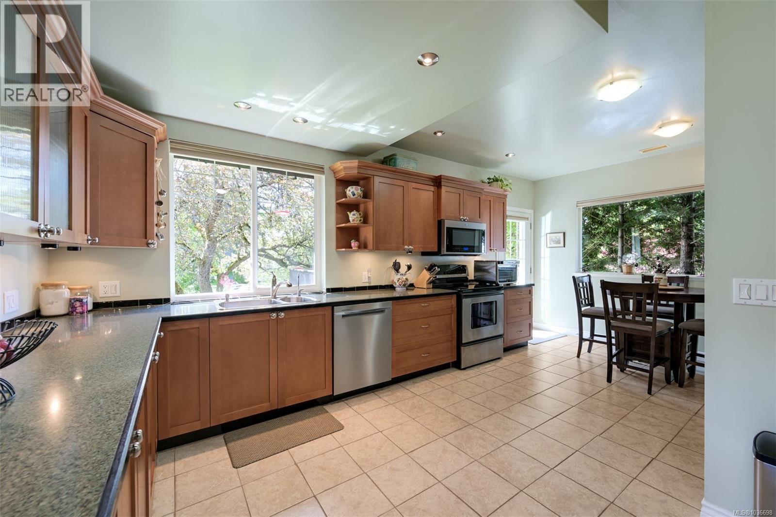 1718 Garnet Rd - 14