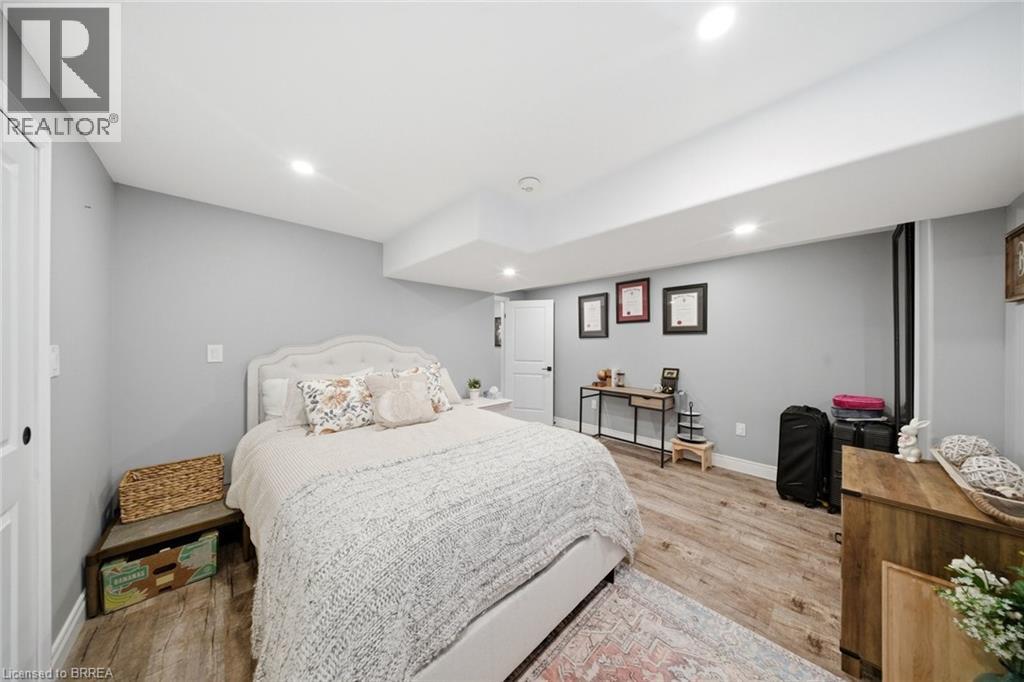 5 BEEMER Street - 30