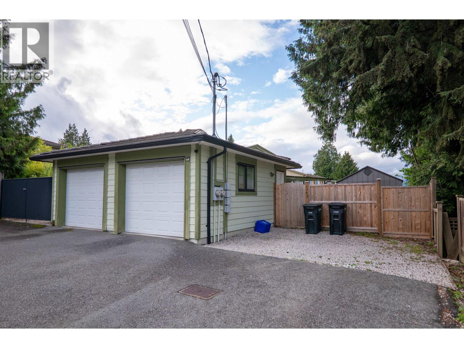 6982 BURNS COURT, Burnaby