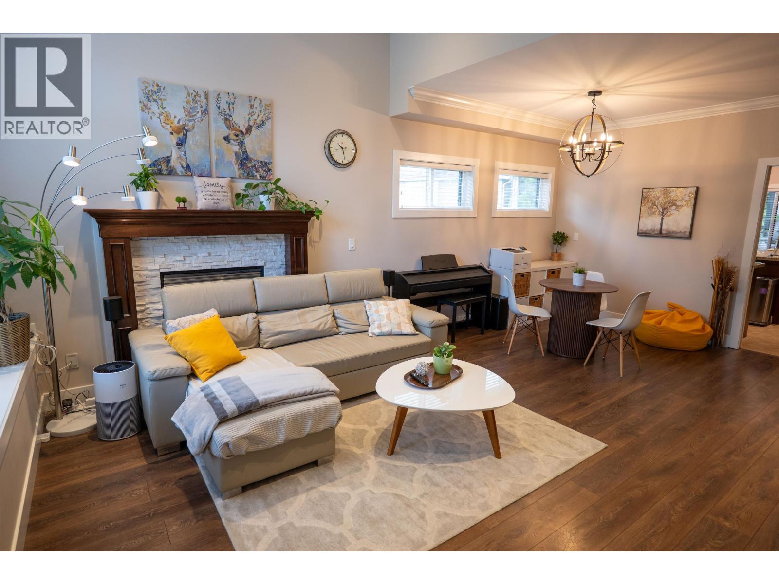 6982 BURNS COURT, Burnaby