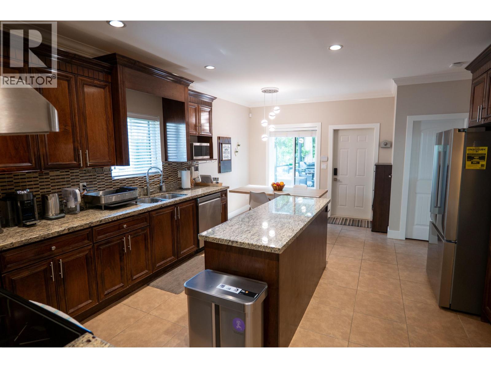 6982 BURNS COURT, Burnaby