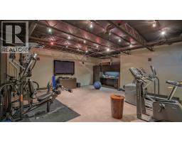 4pc Bathroom - 1749 Capistrano Drive, Kelowna, BC V1V2Z3 Photo 10