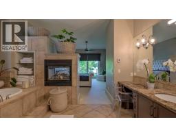 1749 Capistrano Drive, Kelowna, BC V1V2Z3 Photo 54