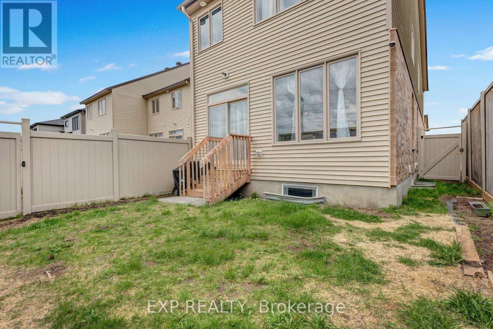180 JARDINIERE STREET - 38