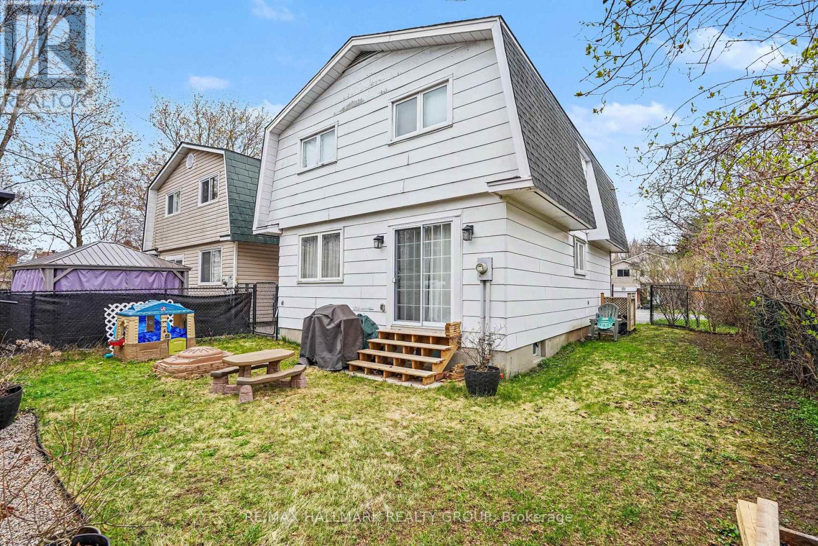 62 PRIAM WAY - 32