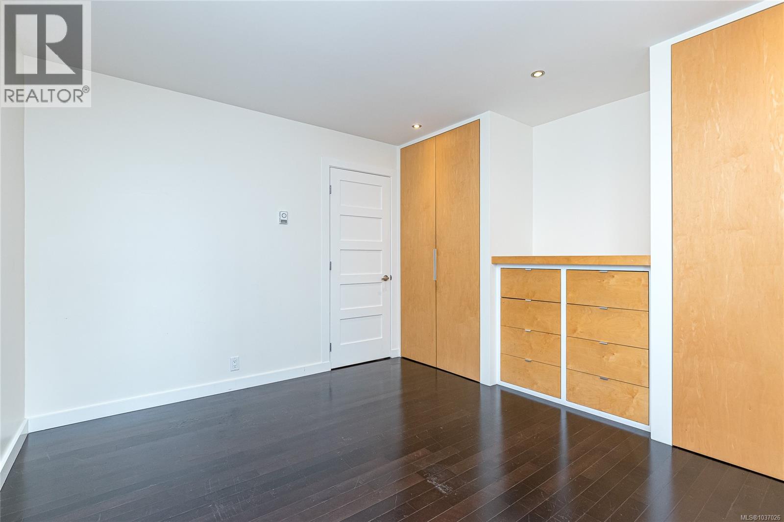 #1005 1630 Quadra St - 17
