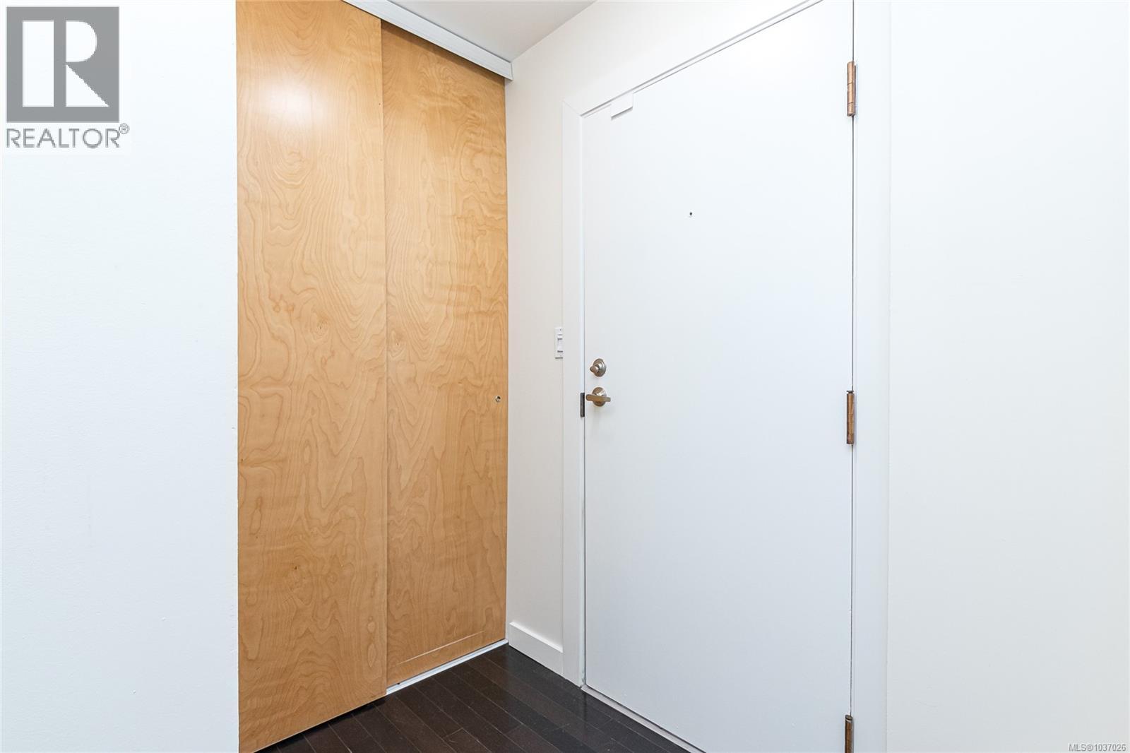 #1005 1630 Quadra St - 22