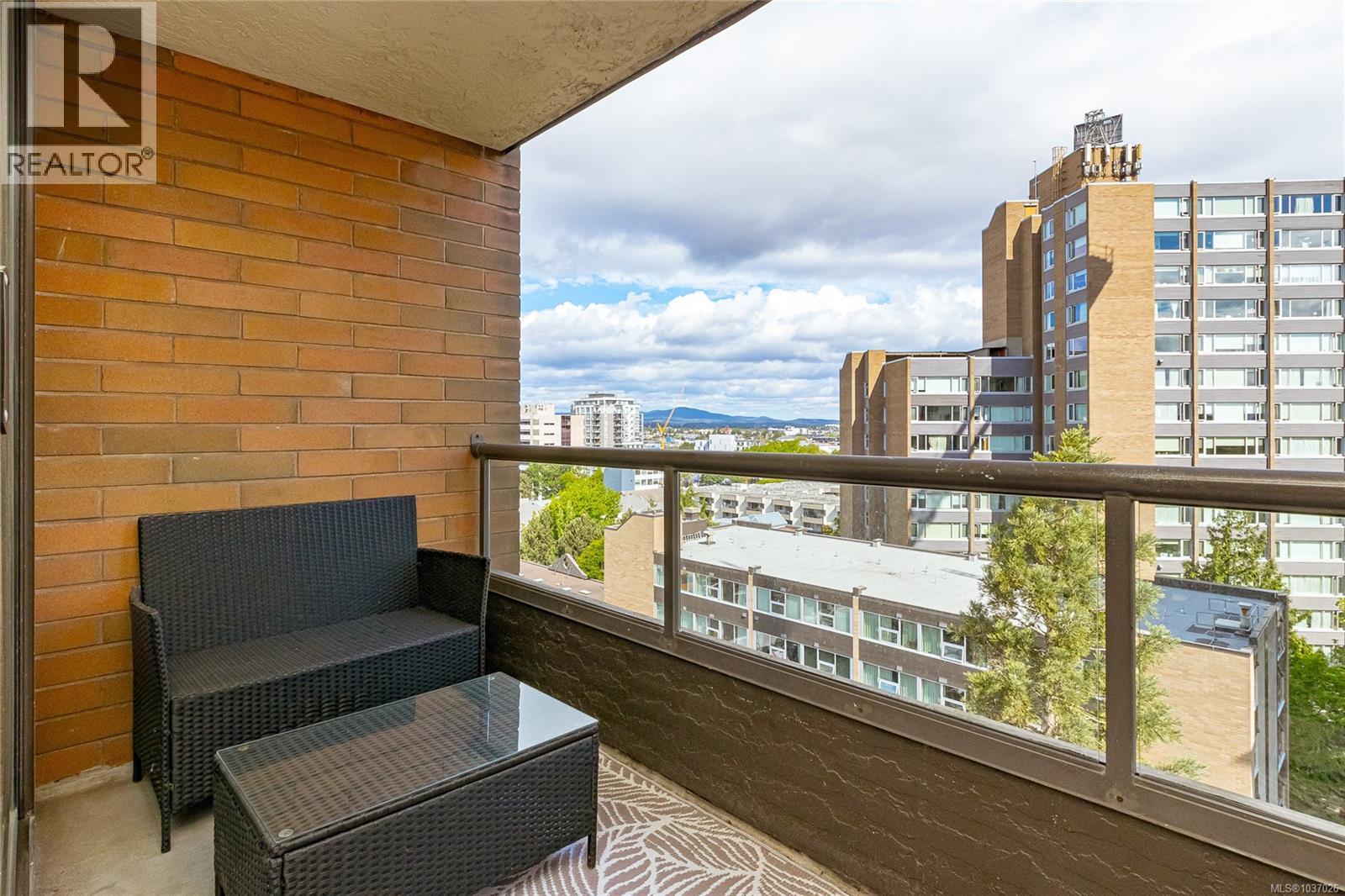 #1005 1630 Quadra St - 20