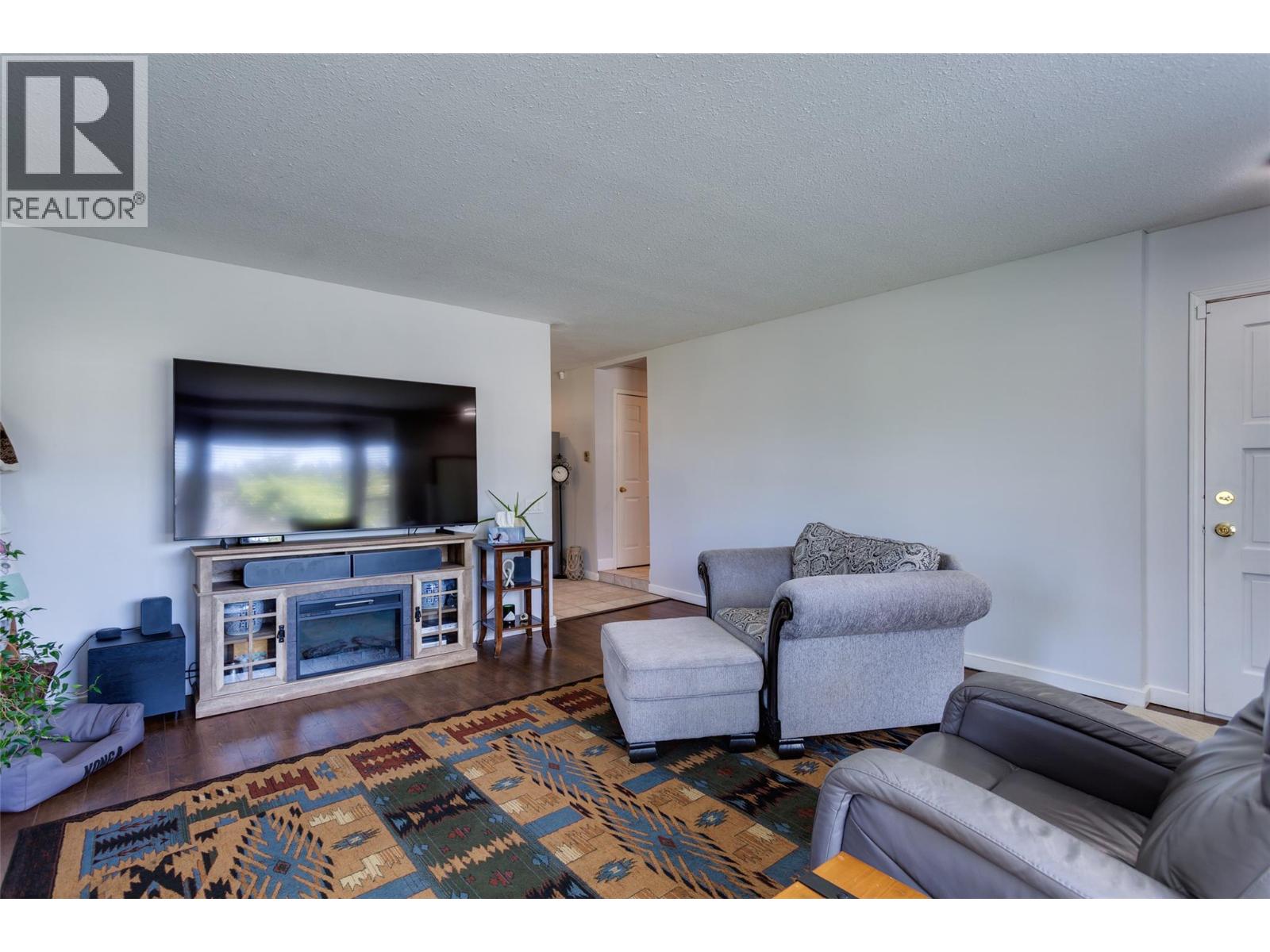 1490 Cornwall Road - 10