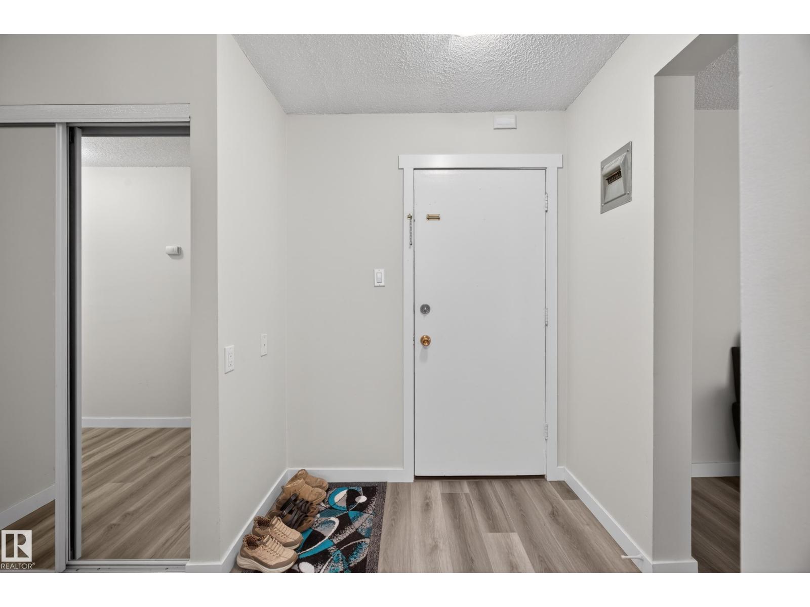 #105 4503 51 ST - 8