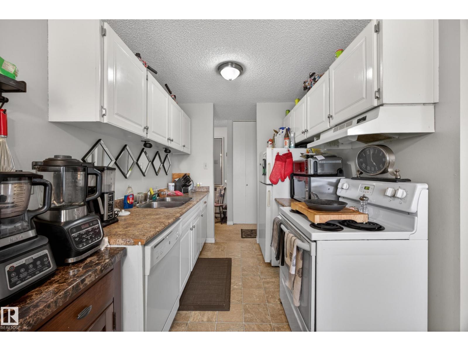 #209 4503 51 ST - 17