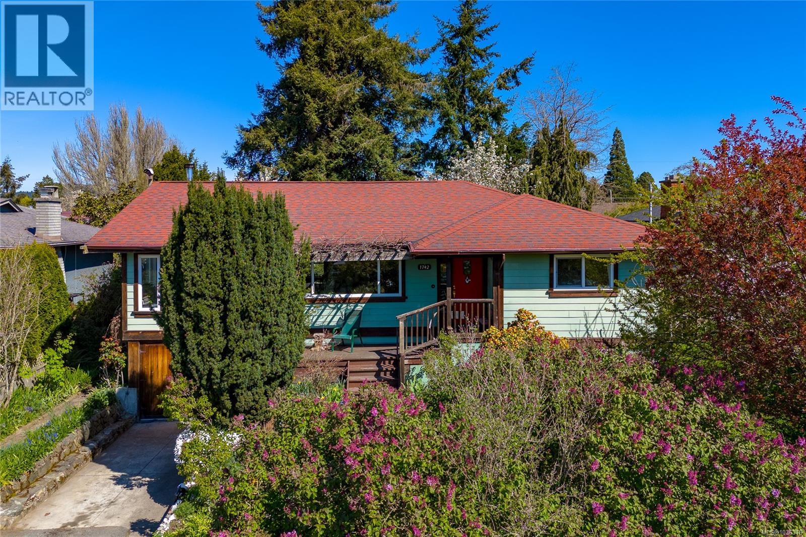 1742 Christmas Ave - 2