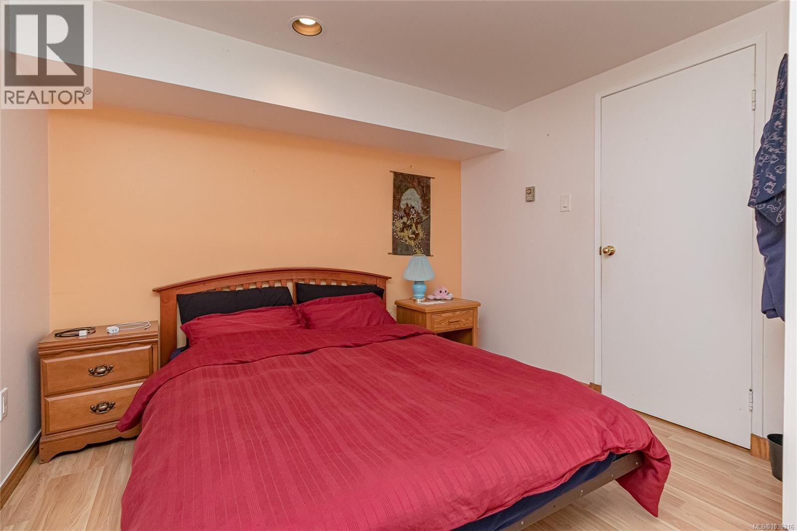 1742 Christmas Ave - 30