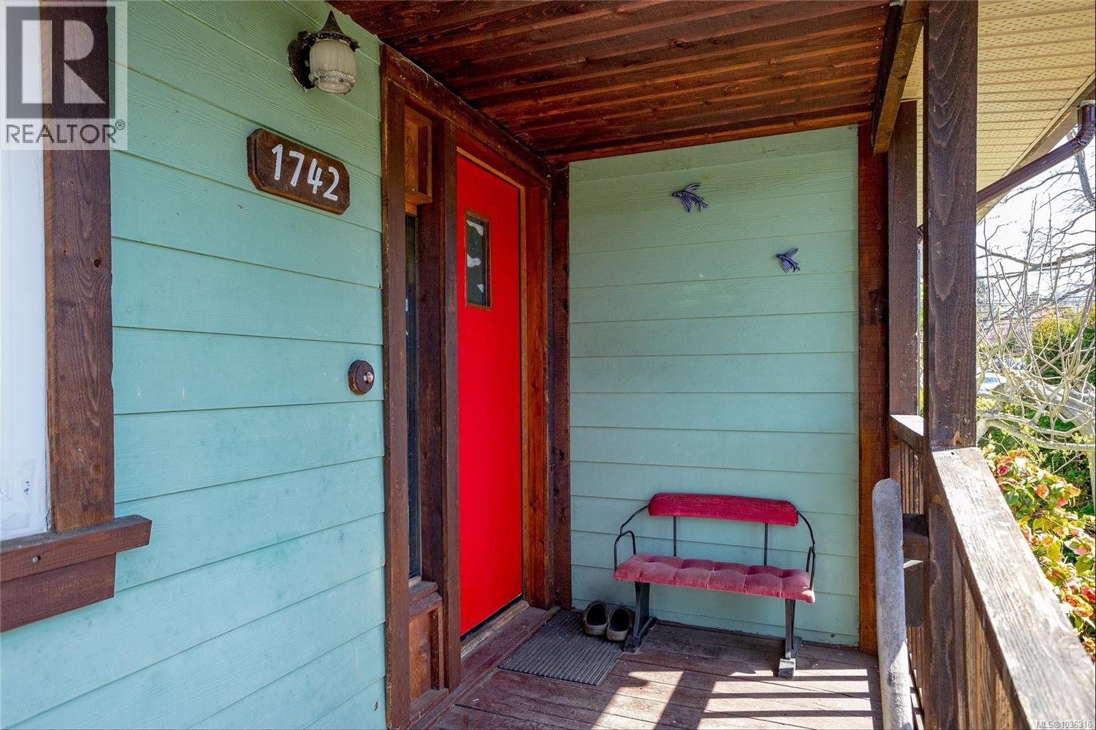 1742 Christmas Ave - 6