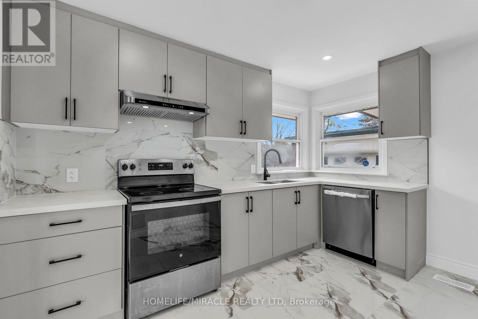 205 BURLINGTON STREET - 12