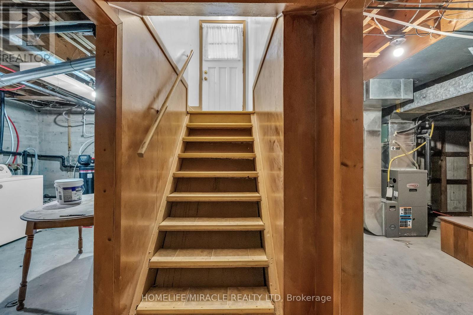 205 BURLINGTON STREET - 29