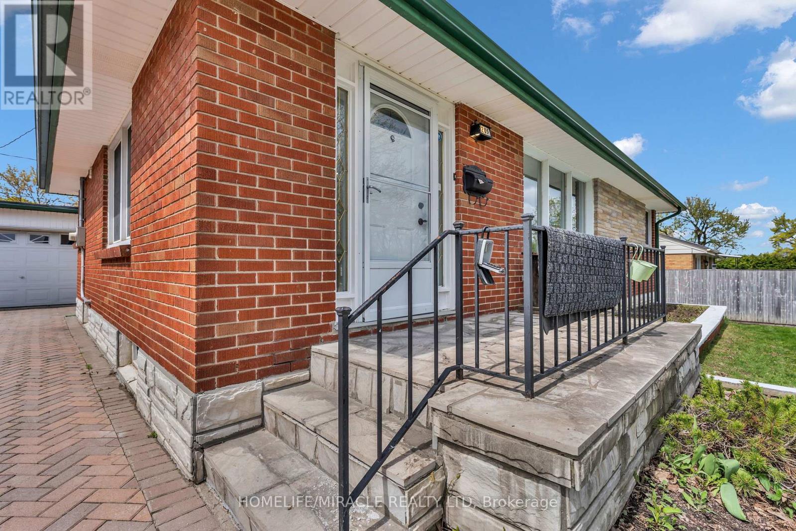 205 BURLINGTON STREET - 3