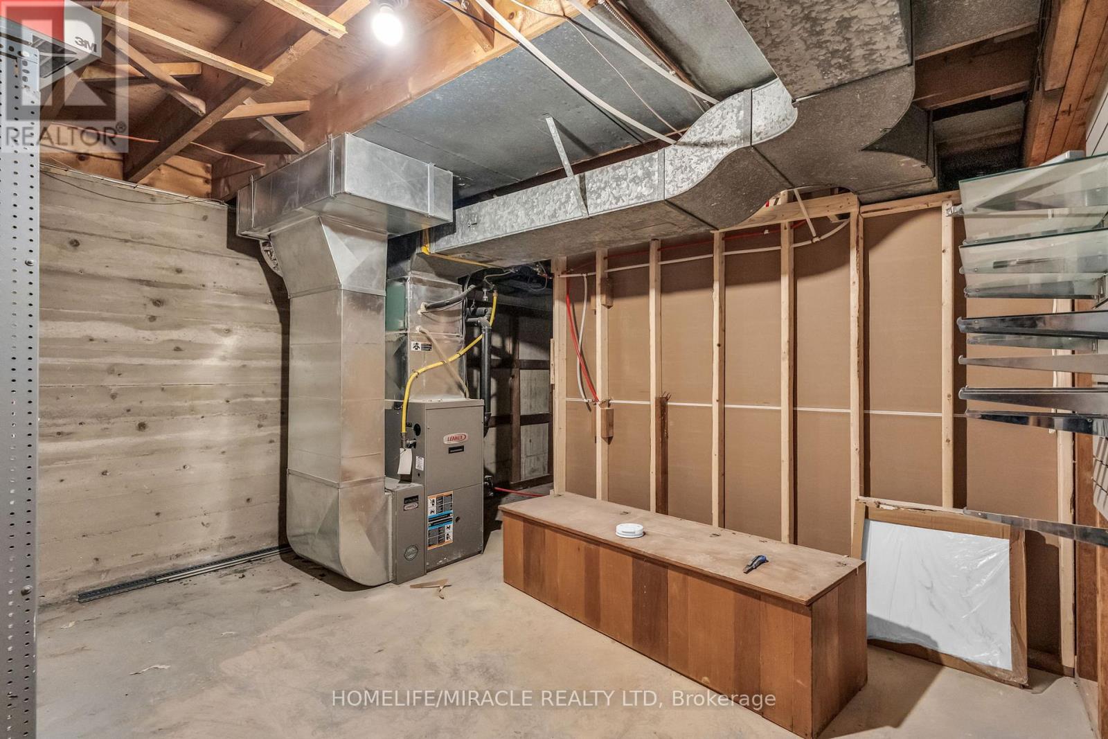 205 BURLINGTON STREET - 37