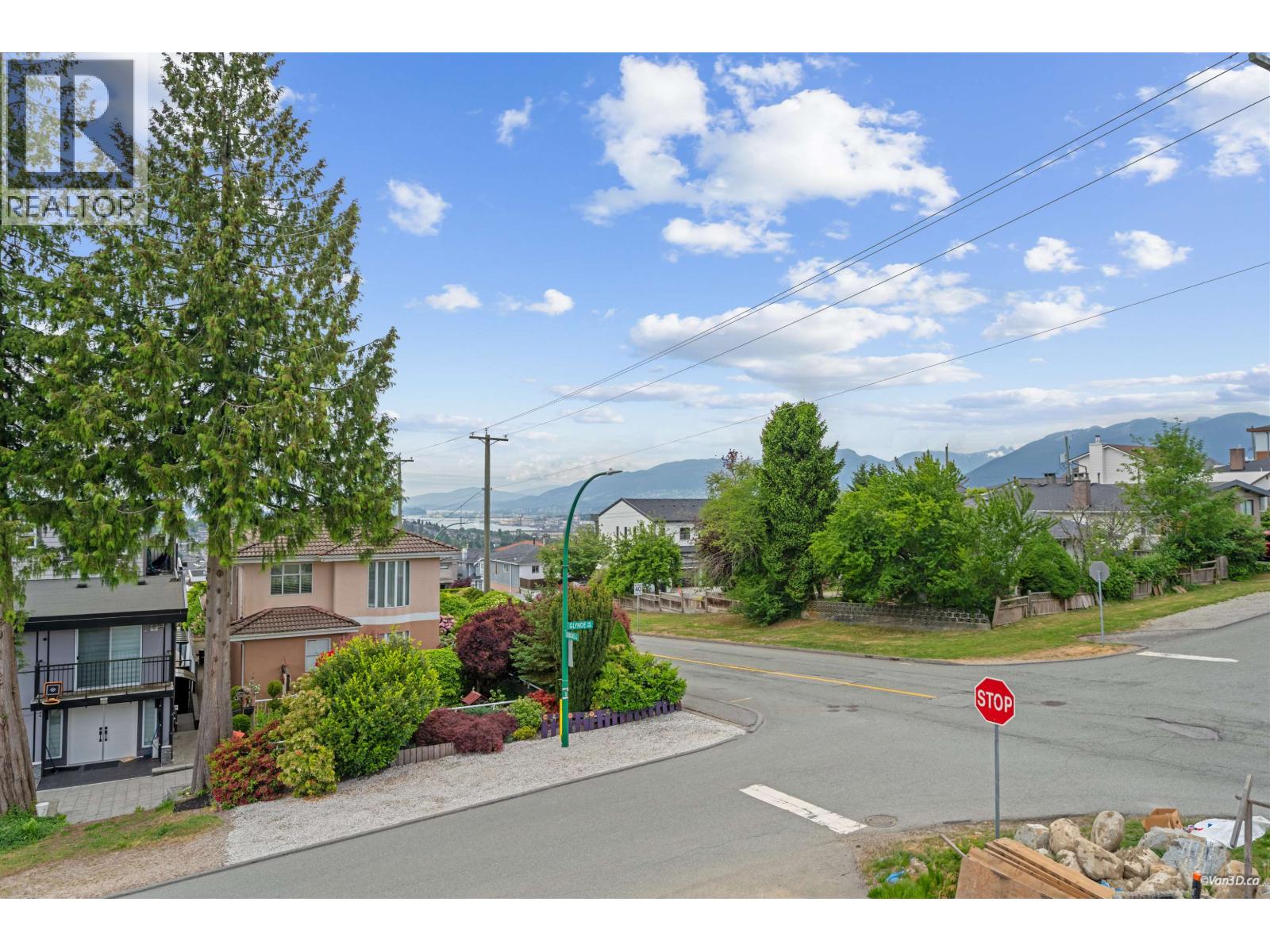 8 GLYNDE AVENUE, Burnaby