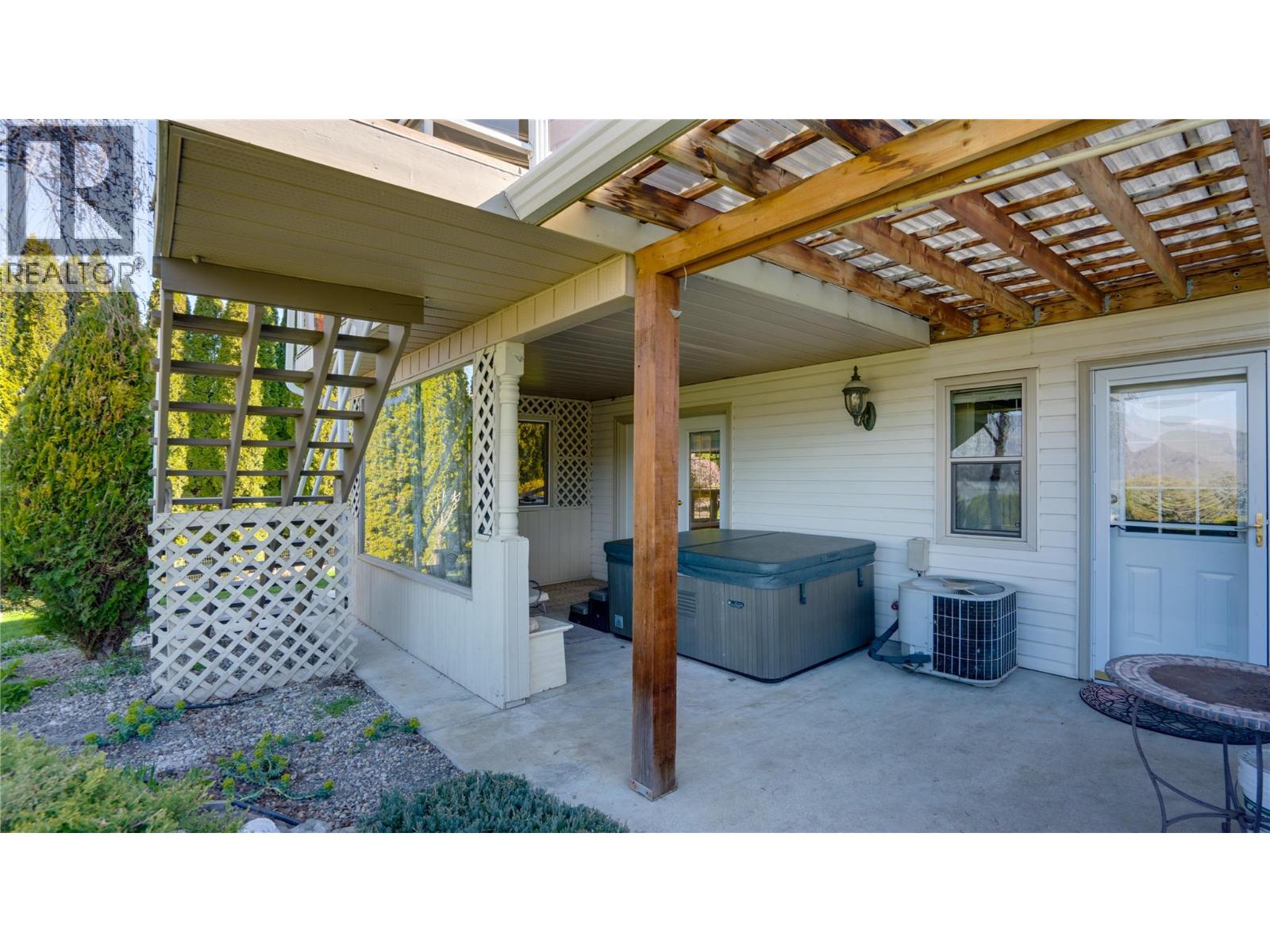 5360 Learmouth Road - 13