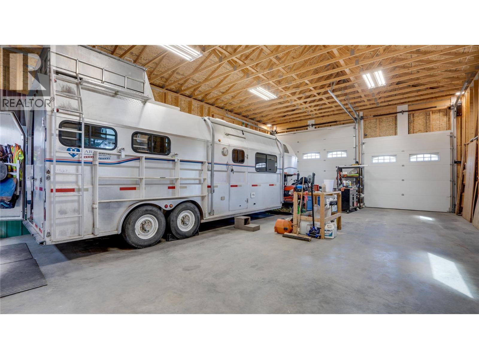 5360 Learmouth Road - 62