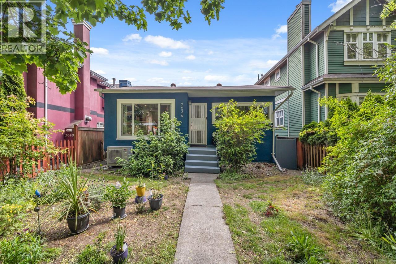 2036 E BROADWAY, Vancouver