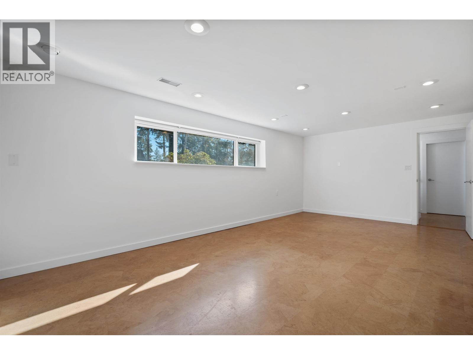2039 COMPTON COURT, Coquitlam