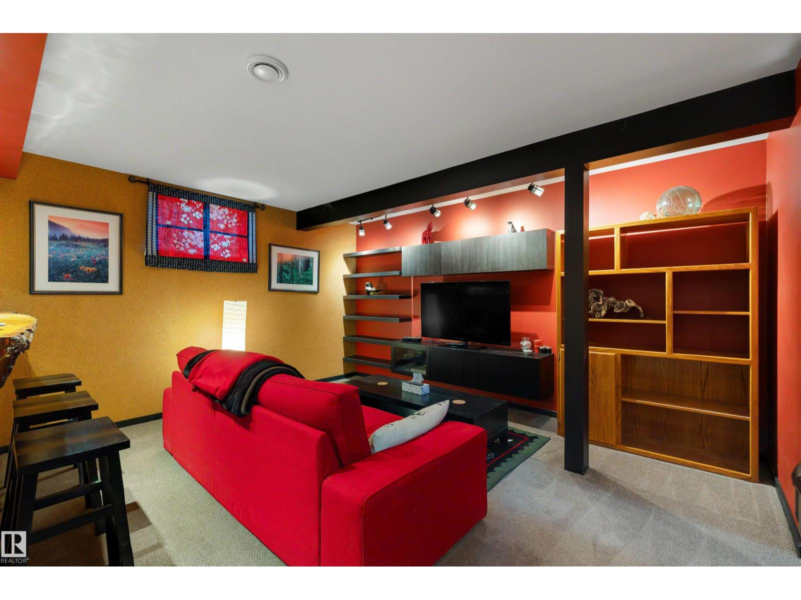 9602 85 Street NW - 24