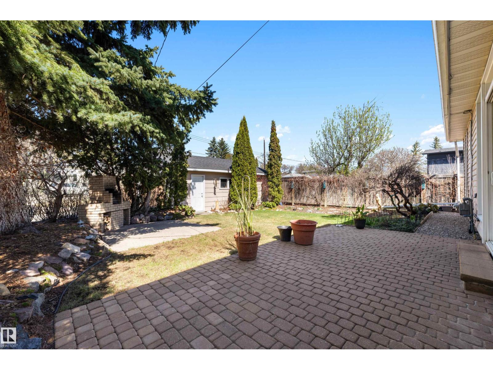 9602 85 Street NW - 34