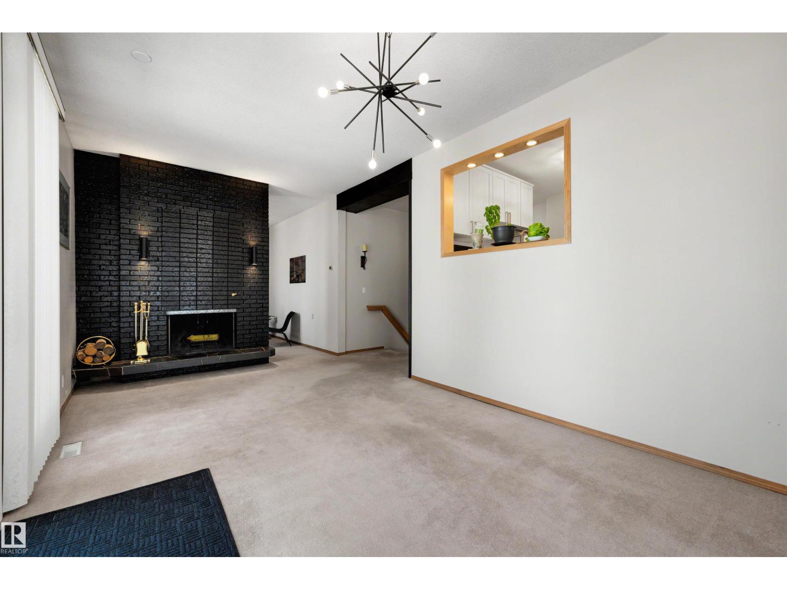 9602 85 Street NW - 16