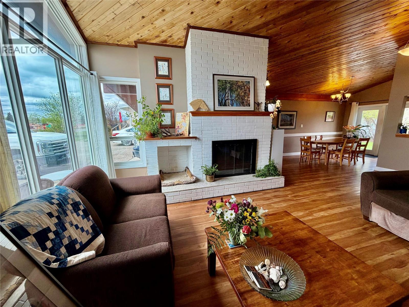 924 112 Avenue - 3