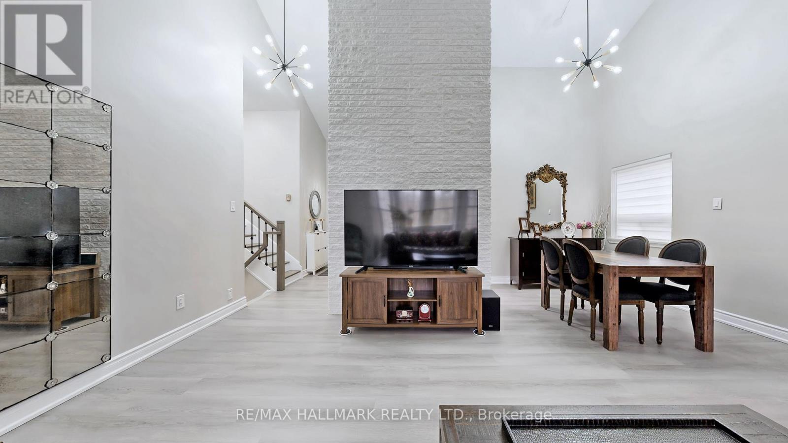 27 BENLEIGH DRIVE - 7