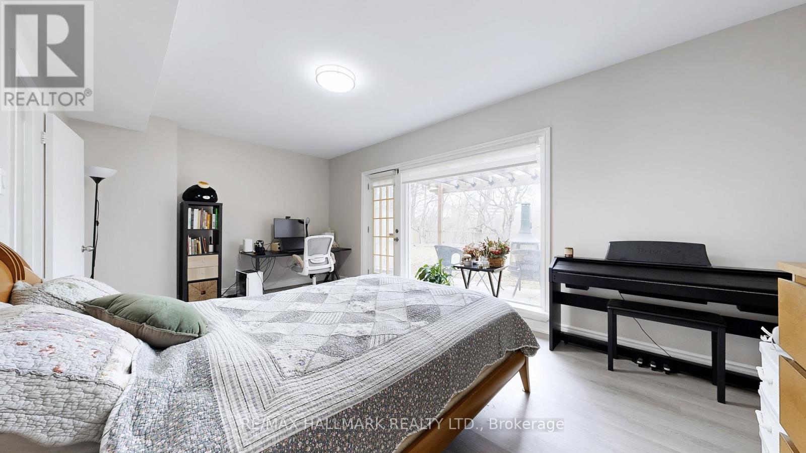 27 BENLEIGH DRIVE - 22