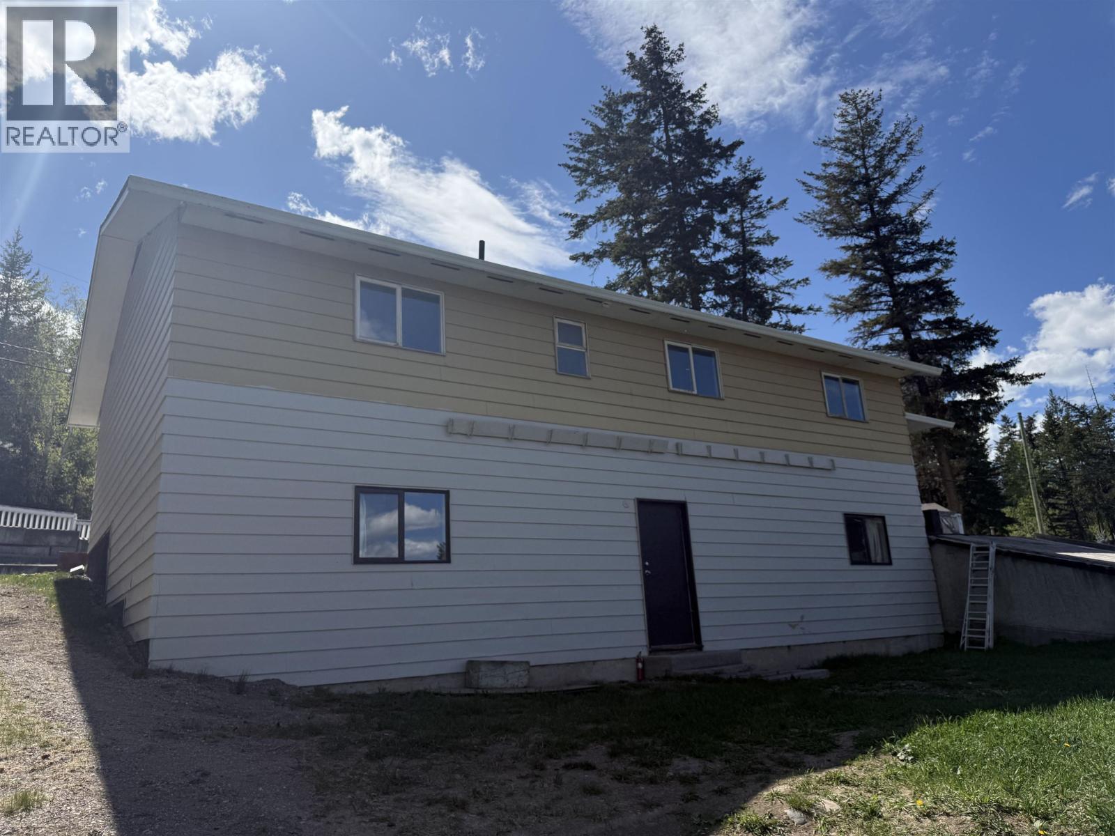 1012 CONRAD CRESCENT - 15