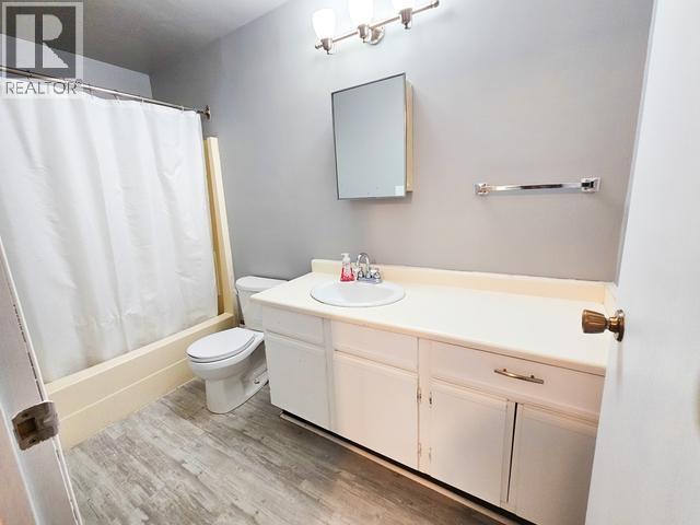 620 YATES CRESCENT - 18