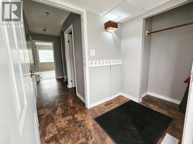 620 YATES CRESCENT - 3