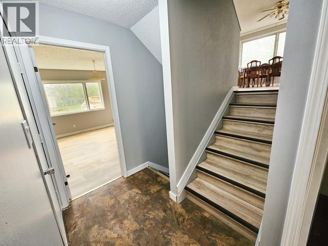 620 YATES CRESCENT - 7