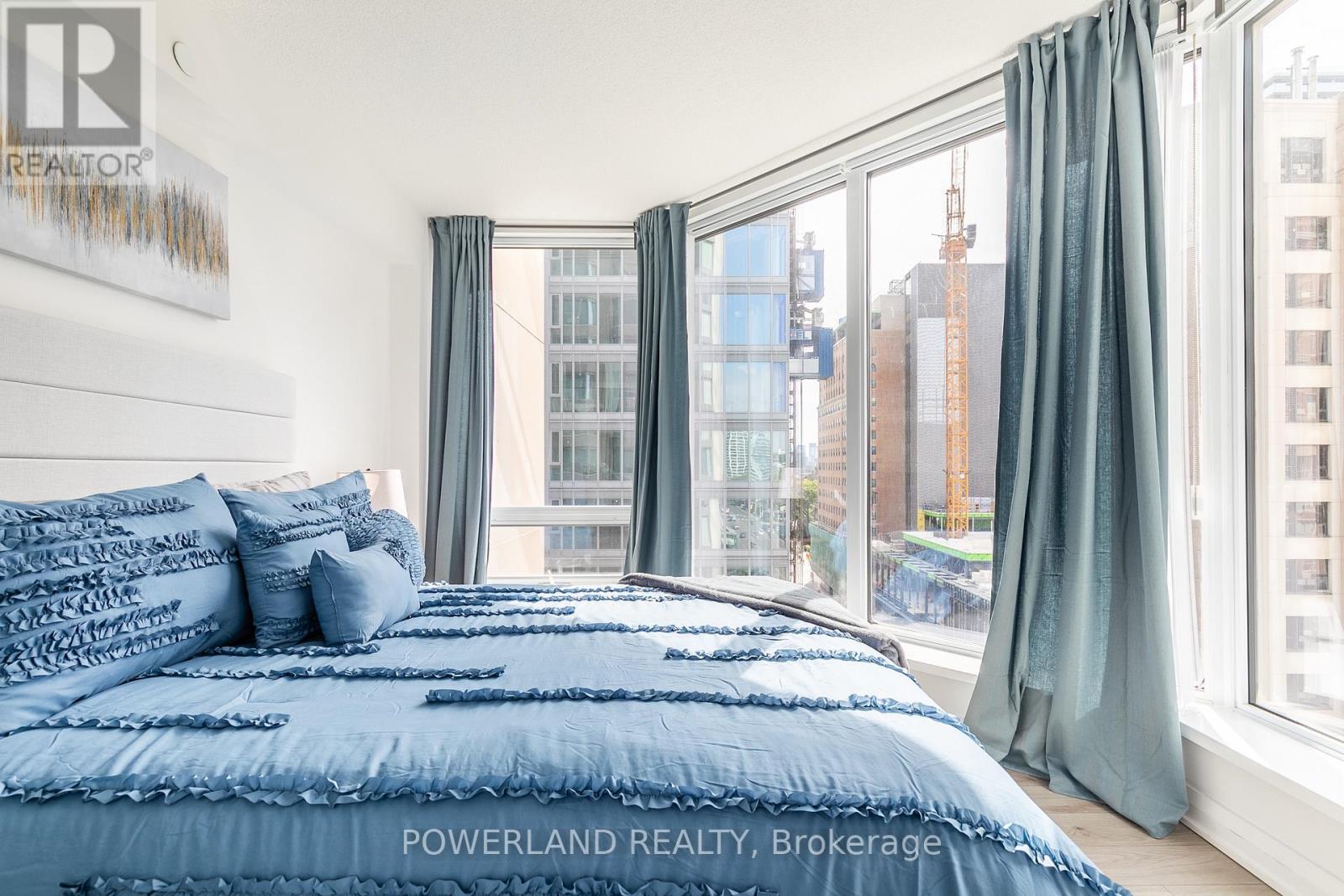 Listing photo of 814 - 155 YORKVILLE AVENUE