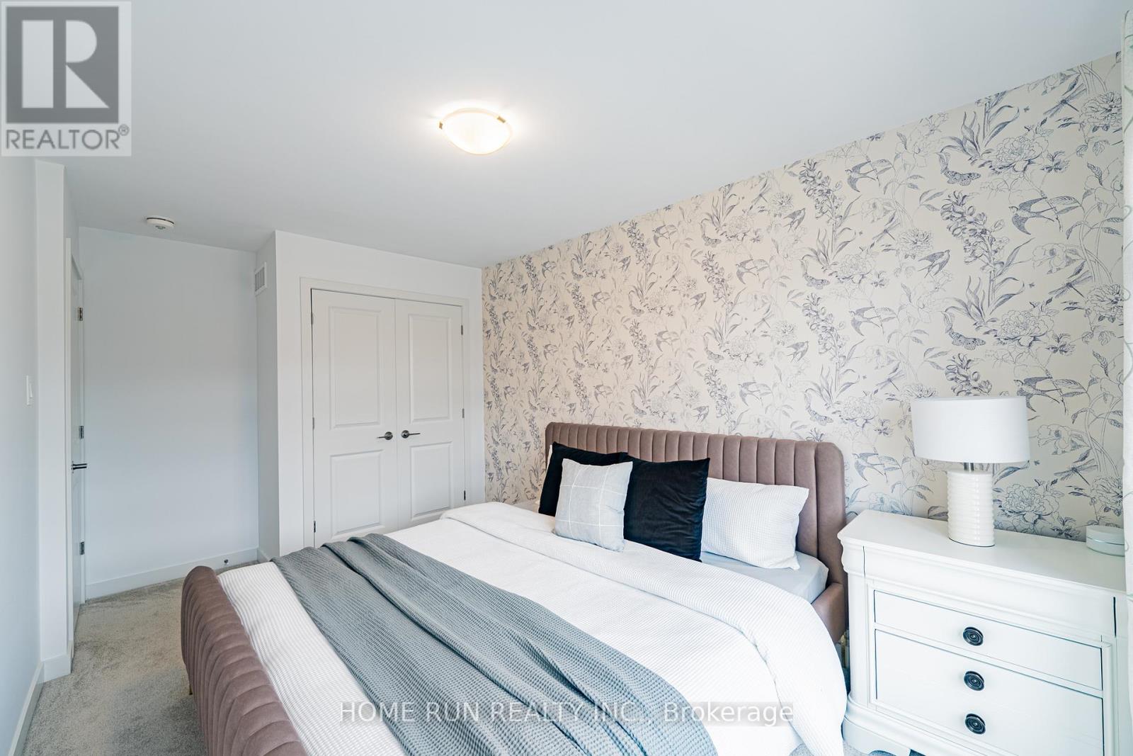 222 FINSBURY AVENUE - 26