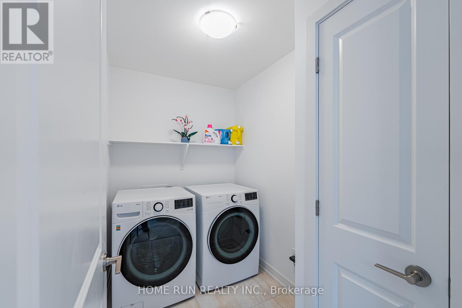 222 FINSBURY AVENUE - 30