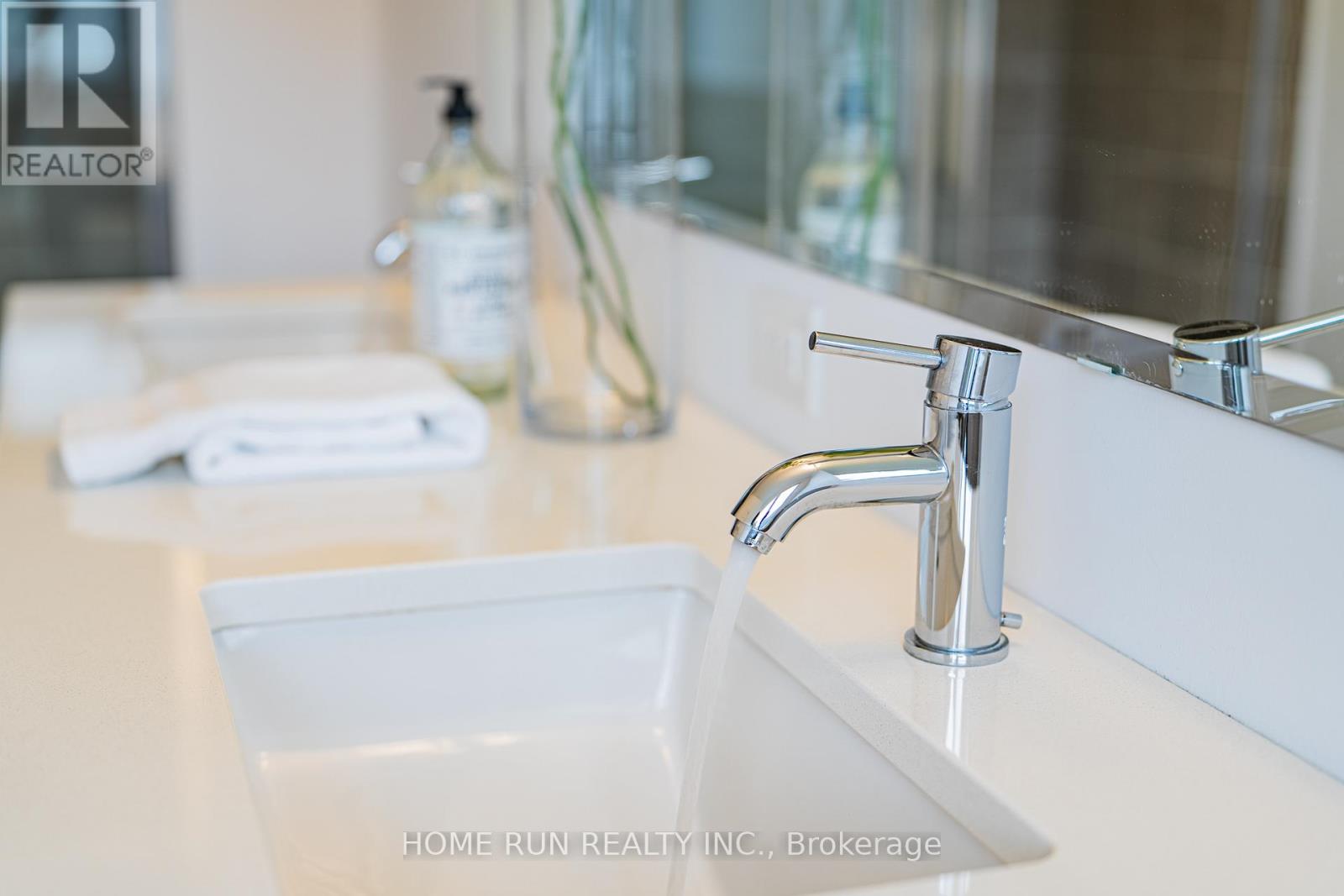 222 FINSBURY AVENUE - 45