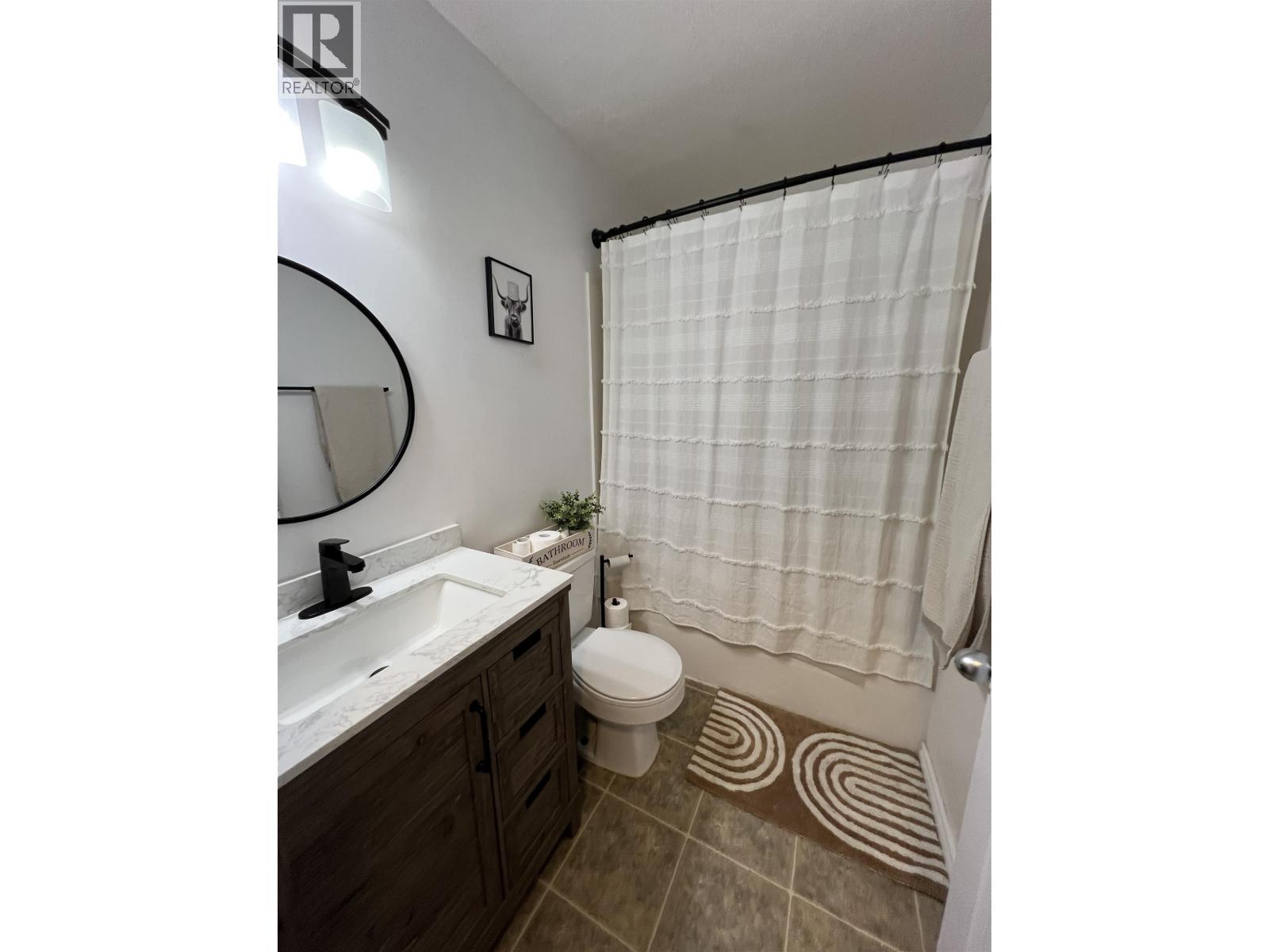 5201 HALLMARK CRESCENT, Fort Nelson