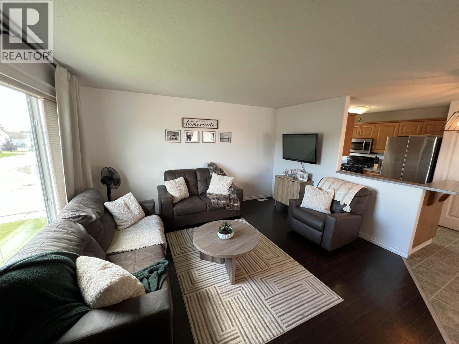 5201 HALLMARK CRESCENT - 3